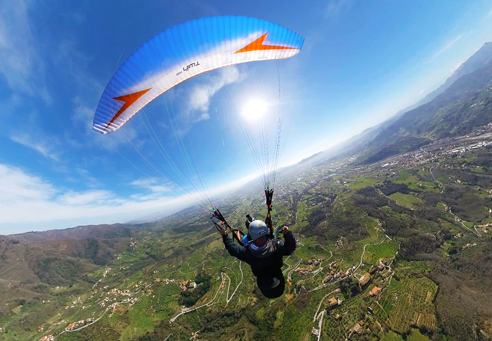 Parapendio: parapendio biposto tandem per volare in Toscana