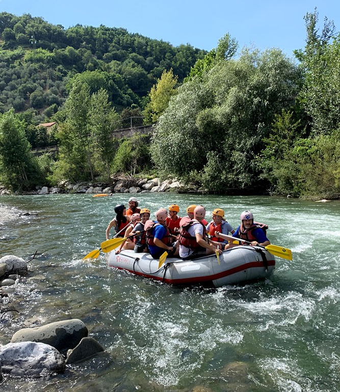 idee regalo avventurose: il rafting in toscana. Regala un’emozione a chi ami