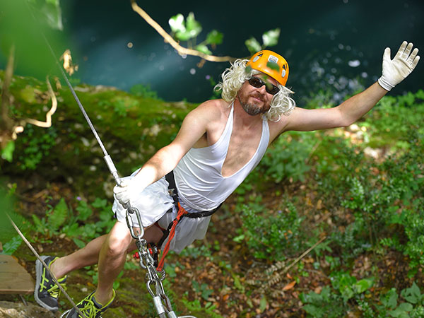 Idee per addio al nubilato e addio al celibato: zip line